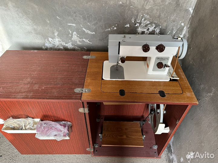 Швейная машинка