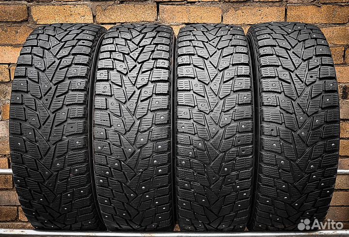 Dunlop SP Winter Ice02 215/65 R16