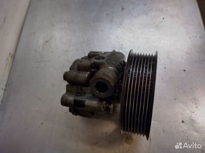 Насос гура 2,7 дизель Land Rover Discovery 3