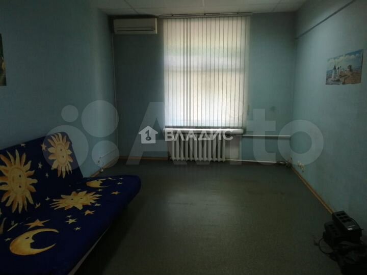 4-к. квартира, 97 м², 1/5 эт.