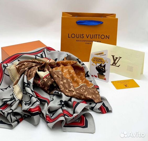 Подарочные платки LV в комплекте