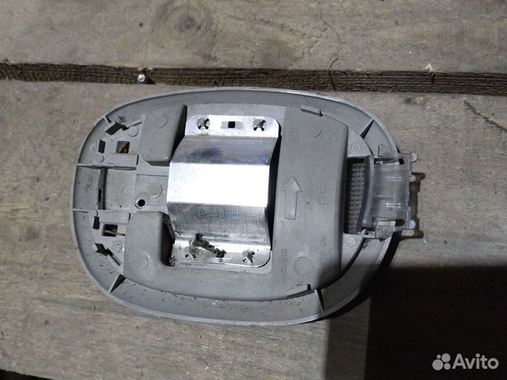 04685242 Плафон салонный dodge neon