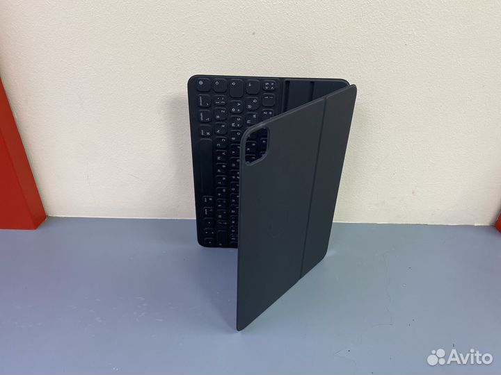 Чехол клавиатура iPad Smart Keyboard Folio (П23)