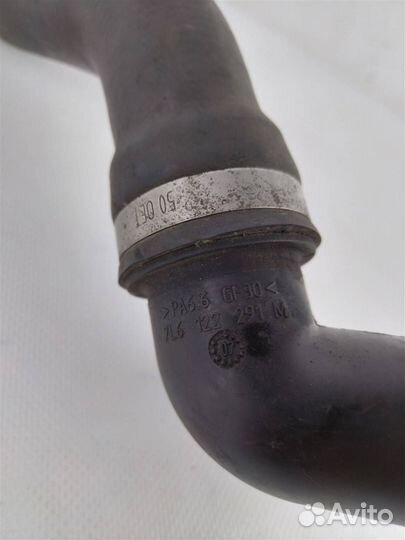 Патрубок радиатора ауди Q7 2005