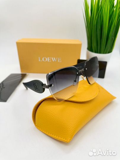 Солнцезащитные очки женские Loewe