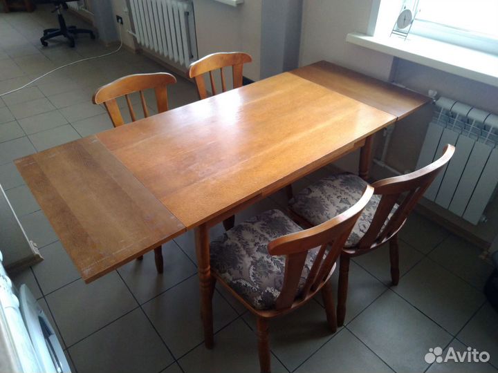 Стол обеденный со стульями
