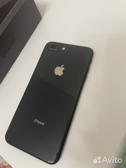 iPhone 8 Plus, 64 ГБ