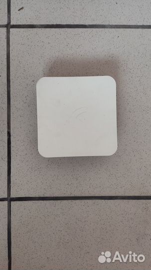 Радиомаршрутизатор MikroTik SXTsq Lite 2