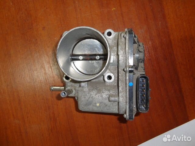 Дроссельная заслонка Toyota Corolla e15 150 Auris