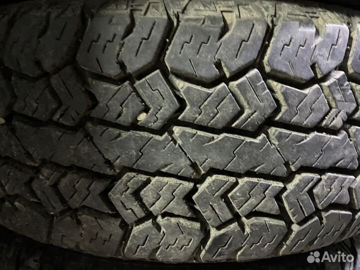 CrossLeader DH08 215/60 R17