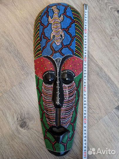 Индонезийская маска из Албезии