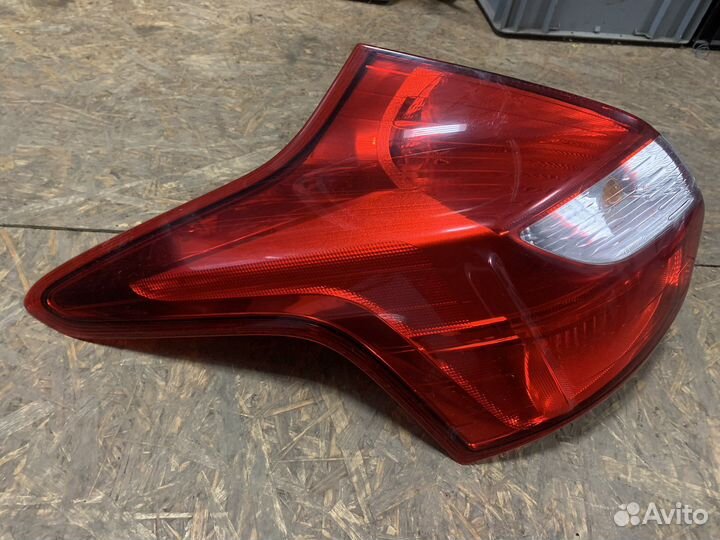 Фонарь Ford Focus 3 задний левый диодный