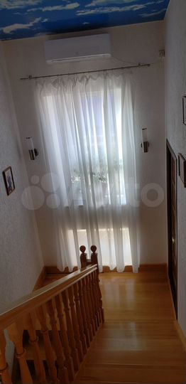 Дом 293 м² на участке 10 сот.