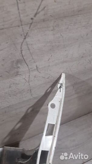 Бампер задний под парктроники Mercedes C Classe