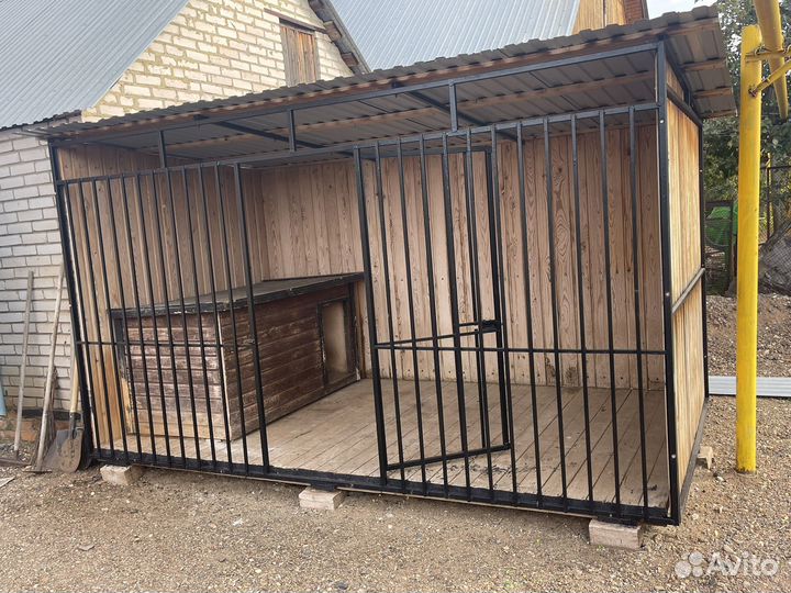 Вольер и будка для собак
