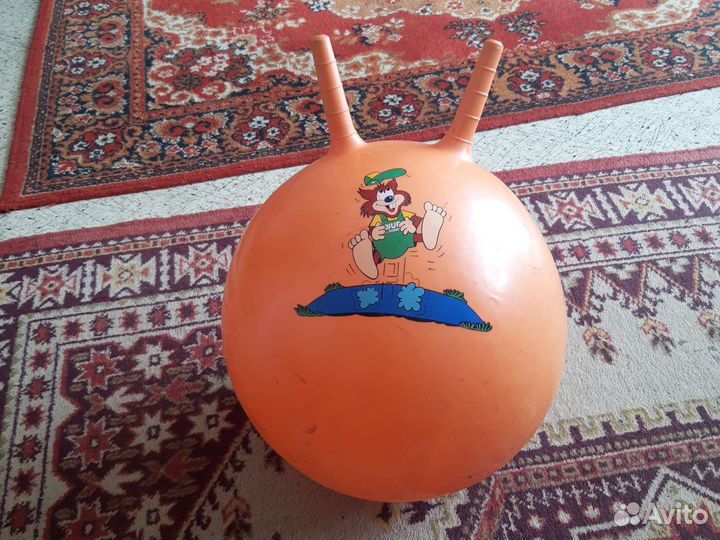 21. Гимнастический мяч диаметр 37см