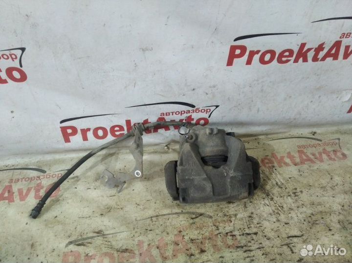 Суппорт передний правый Renault Duster F4R 2014