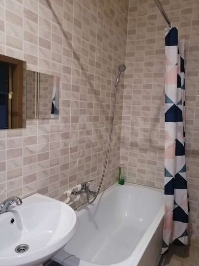 1-к. квартира, 42 м², 2/3 эт.