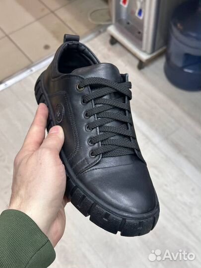 Кроссовки мужские из натуральной кожи