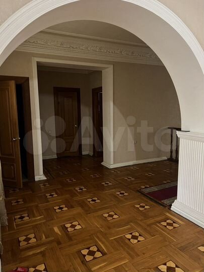 Дом 420 м² на участке 5 сот.