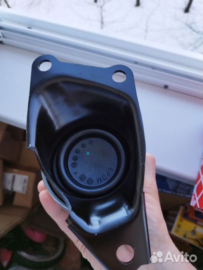 Опора двигателя vag vw t5