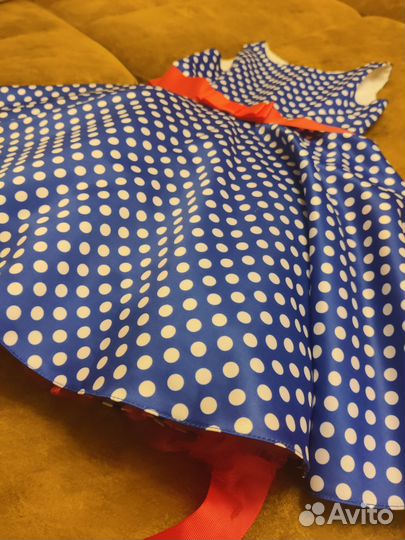 Нарядное платье для девочки 140