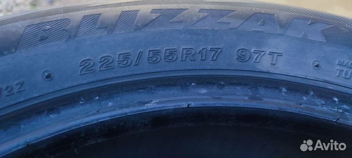 Bridgestone Blizzak DM-V2 225/55 R17 97