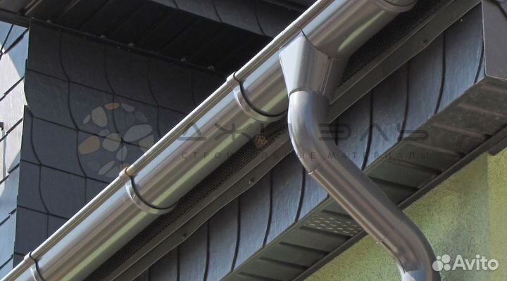 Желоб водосточной трубы