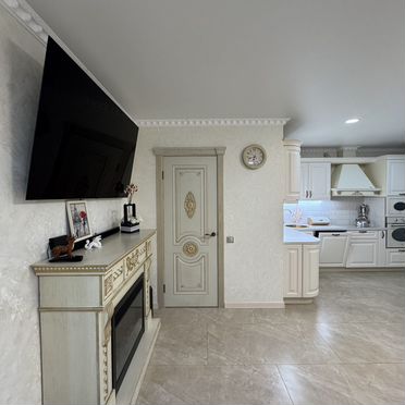3-к. квартира, 80 м², 5/5 эт.