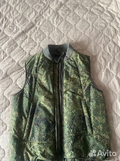 Продам жилет зимний армейский новый