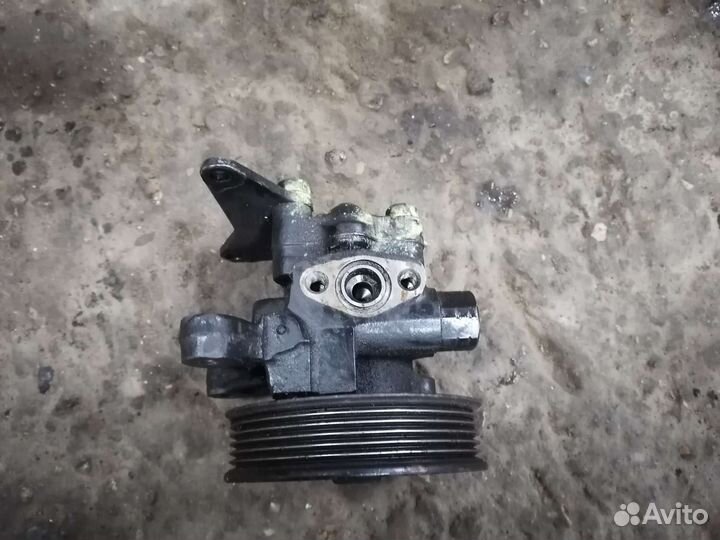 Насос гур Ssangyong Musso 2,9