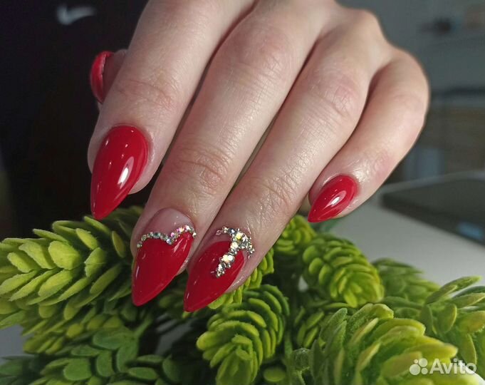 Мастер маникюра и педикюра