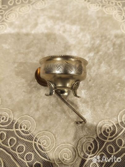 Серебряная солонка