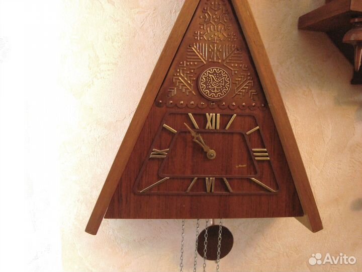Часы с кукушкой механические
