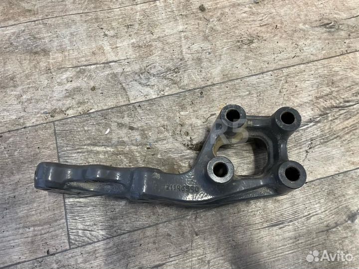 Кронштейн кабины левый Volvo FH 3 2015 21196590