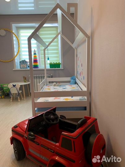 Кровать детская в виде Домика новая