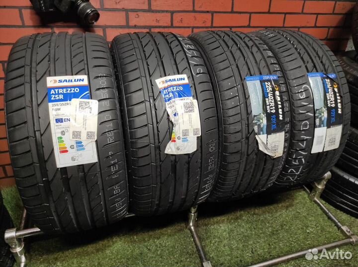 Sailun Atrezzo ZSR 225/40 R19 и 255/35 R19 96Y