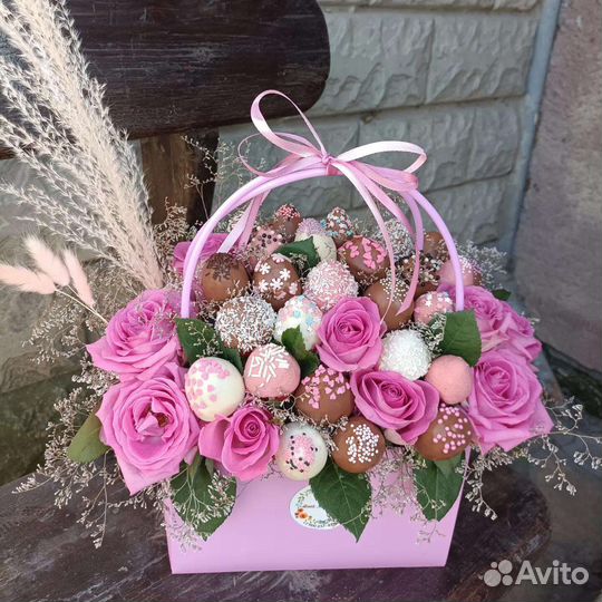 Съедобные букеты, клубника в шоколаде