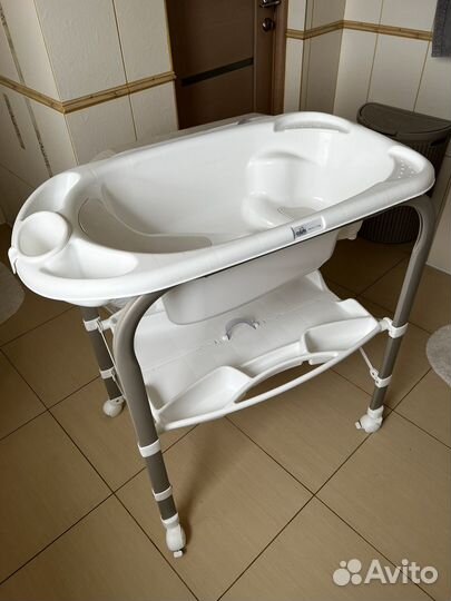 Пеленальный столик с ванночкой cam