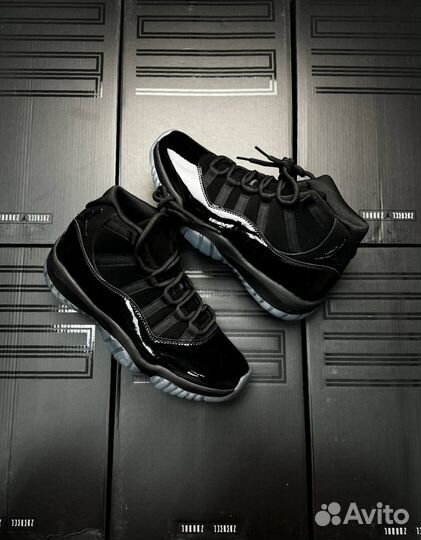 Air Jordan 11 Cap and Gown