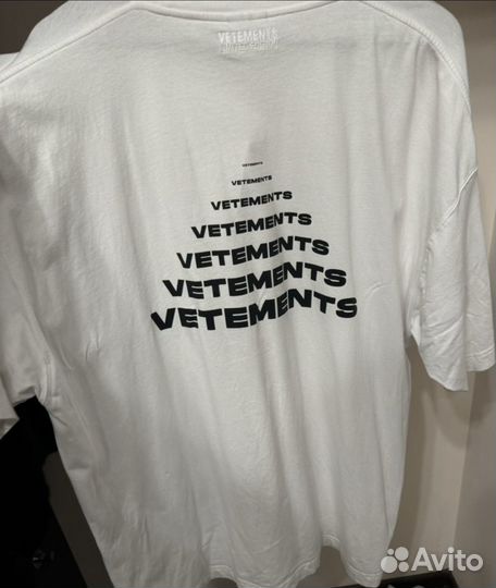 Футболка Vetements SS24 Pyramid Logo оригинал