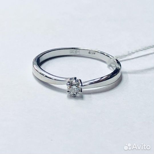 Золотое кольцо с бриллиантами