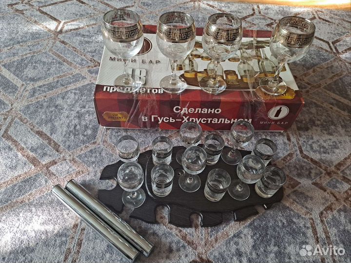 Набор фужеров и рюмок с подставкой