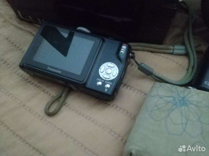 Компактный фотоаппарат
