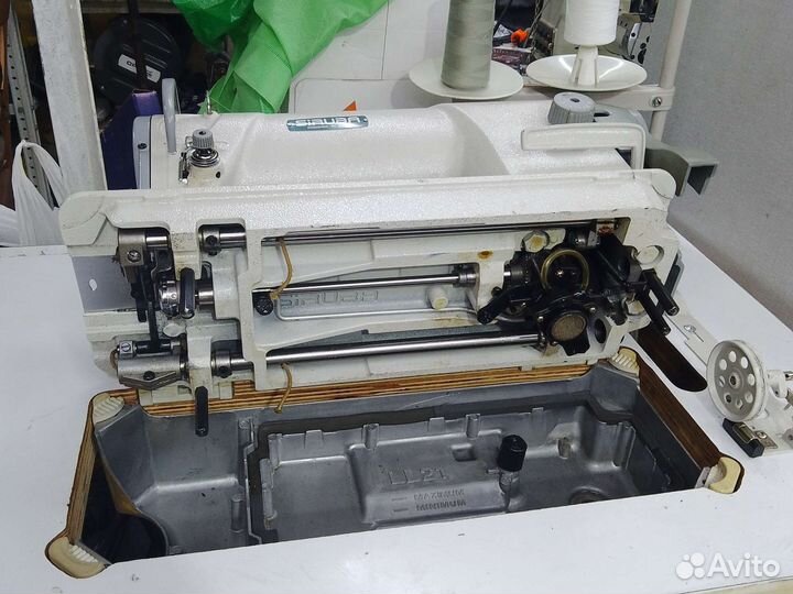 Швейная машина Siruba L818D-H1, смазка автомат