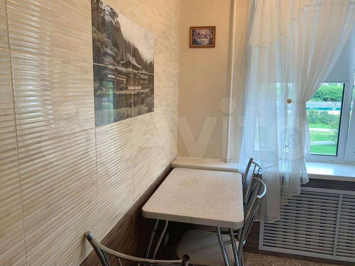 2-к. квартира, 53 м², 4/10 эт.