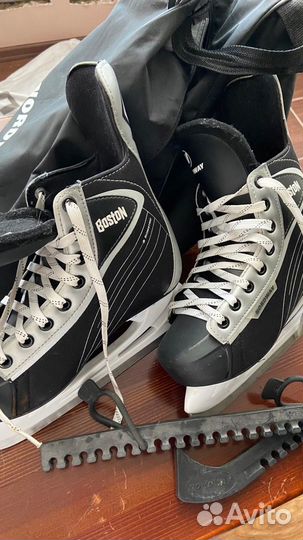 Коньки хоккейные