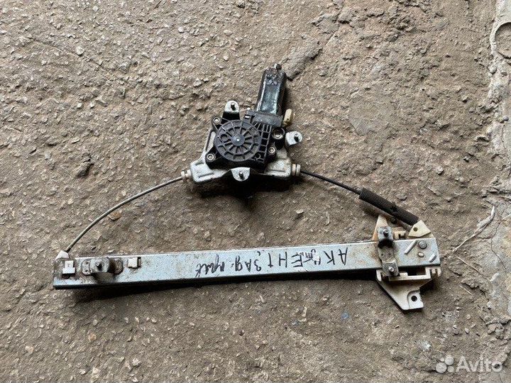 Стеклоподъемник задний правый Hyundai Accent