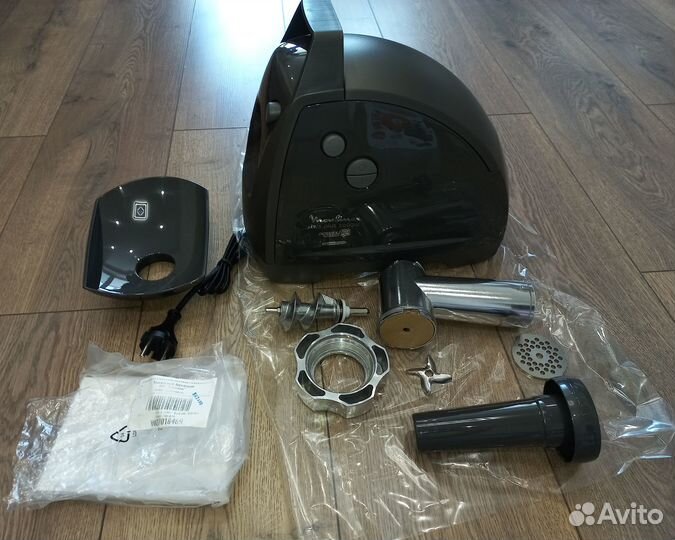 Мясорубка Moulinex HV8 Plus ME682832