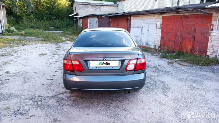 Nissan Almera, 2004